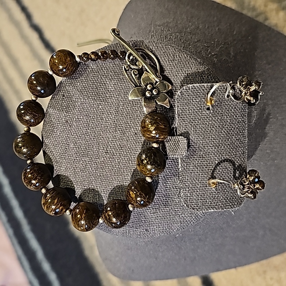 Slipada bracelet & earrings set